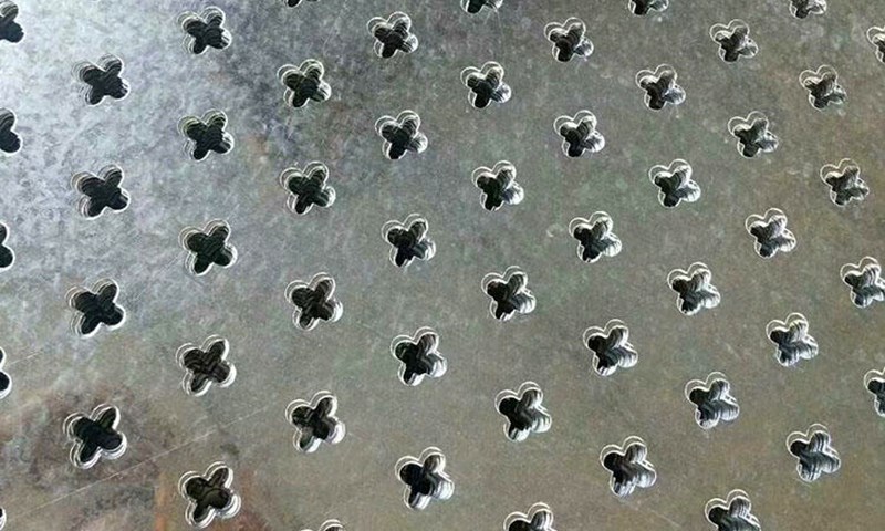 金属网孔板